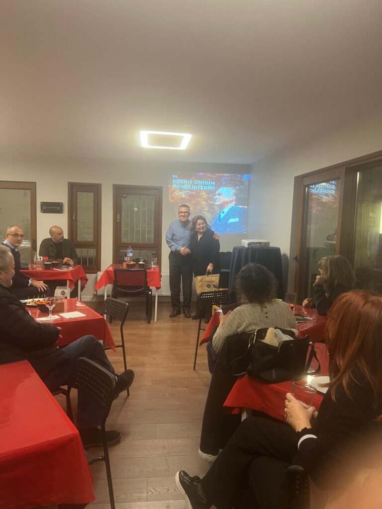 Aşiyan’da mezunların katıldığı sunumdan görünüm